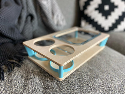 Personalisierte Couchbar in moderner Holzoptik – perfekt als Geschenkidee für gemütliche Abende oder besondere Anlässe.