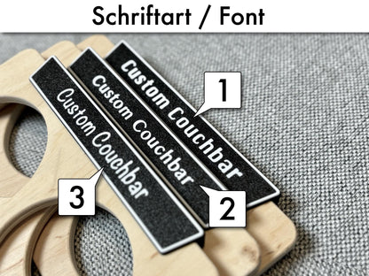 Personalisierte Couchbar mit Gravur – wähle deinen individuellen Schriftzug oder Namen, gefertigt bei ZWOBE.