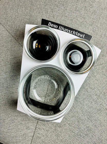 Couchbar Nacho mit Snacks und Getränken – stilvolle Sofatisch-Erweiterung für gemütliche Abende, handgefertigt von ZWOBE.