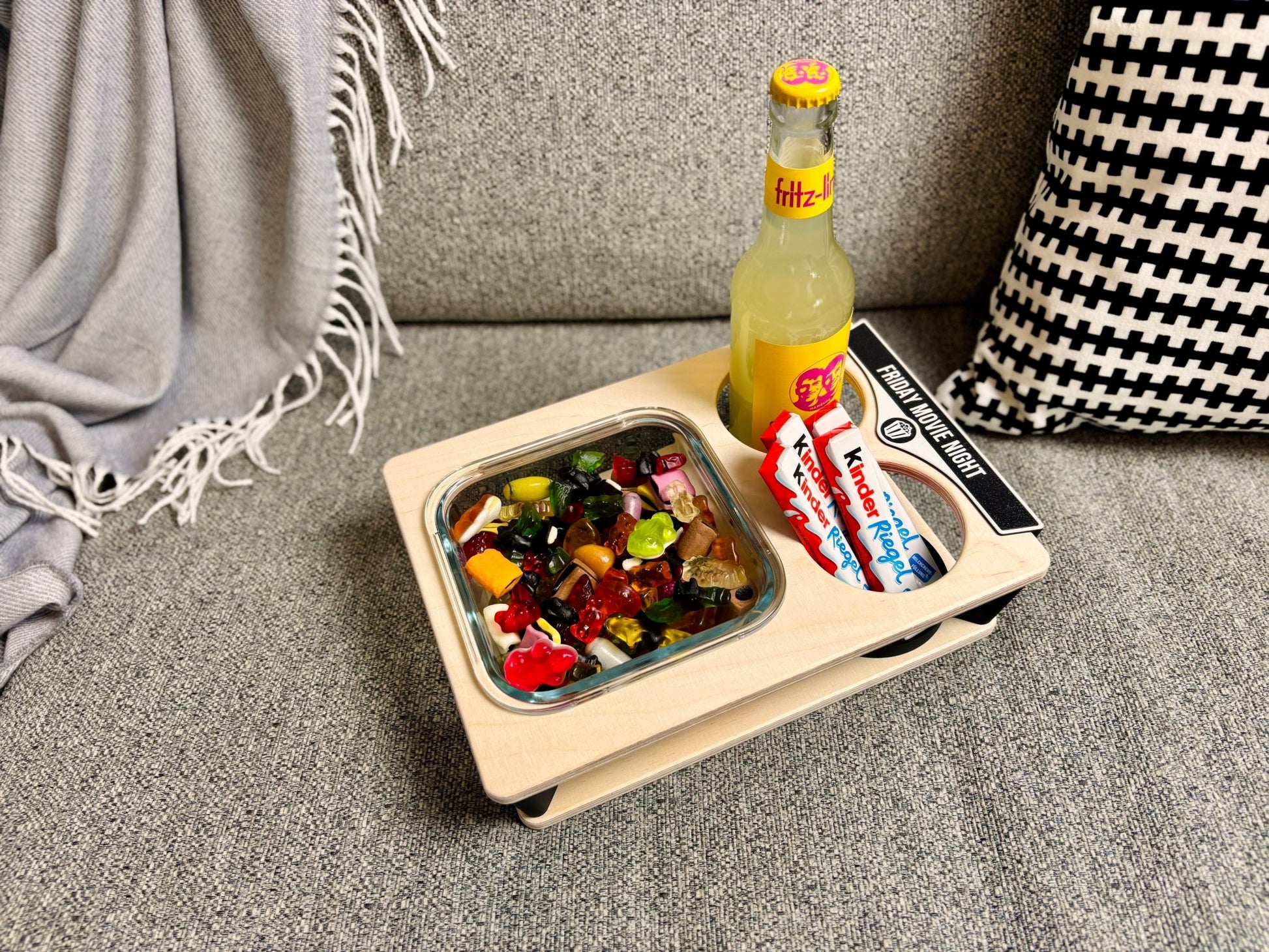 Couchbar mit Emoticon - Für Film- und Gaming-Abende - Couchbar - ZWOBE